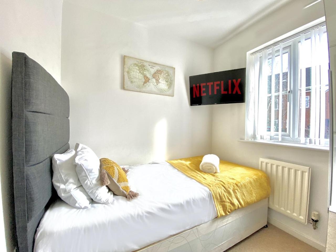 Walsall Group Accommodation ภายนอก รูปภาพ