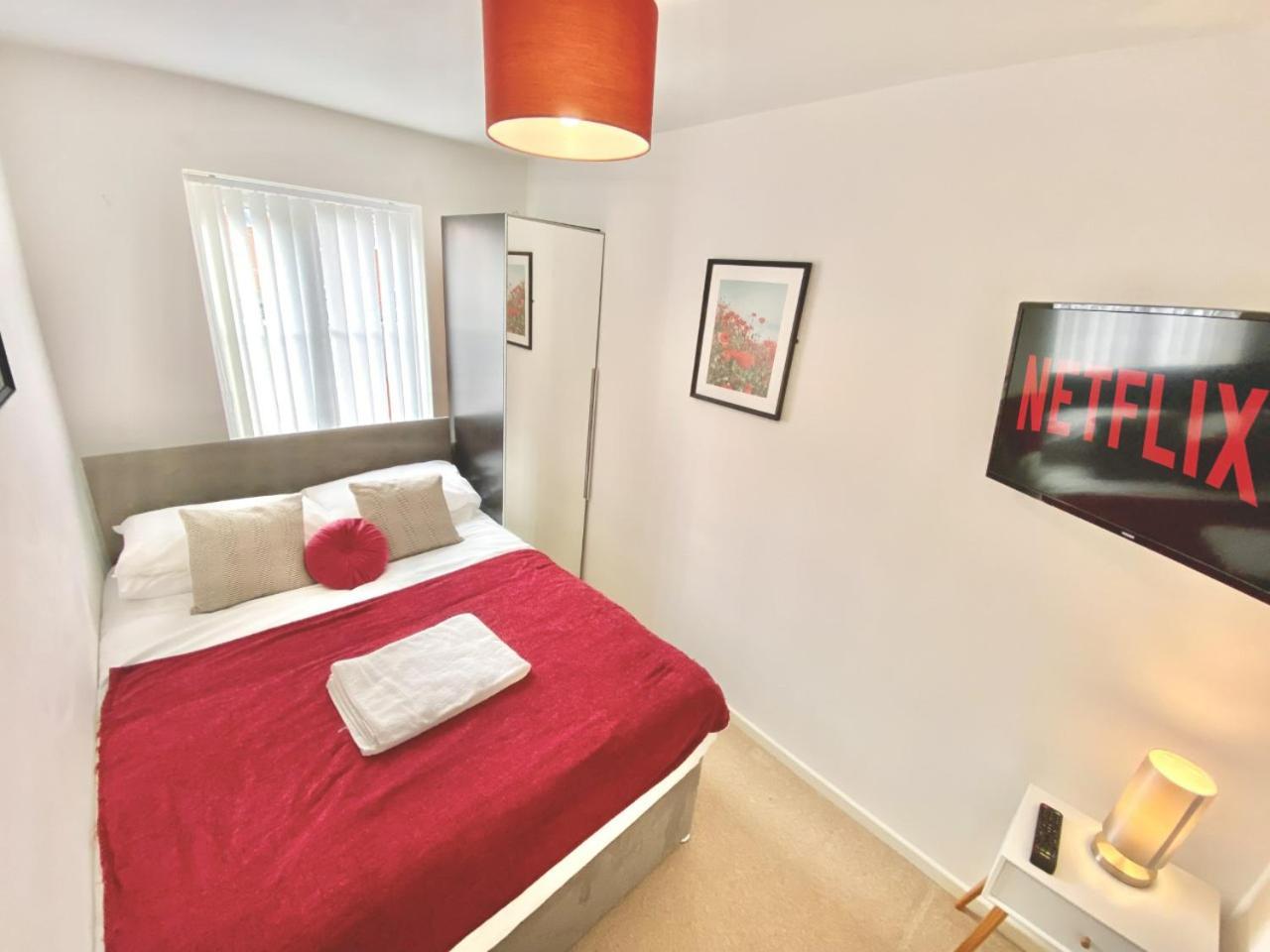 Walsall Group Accommodation ภายนอก รูปภาพ