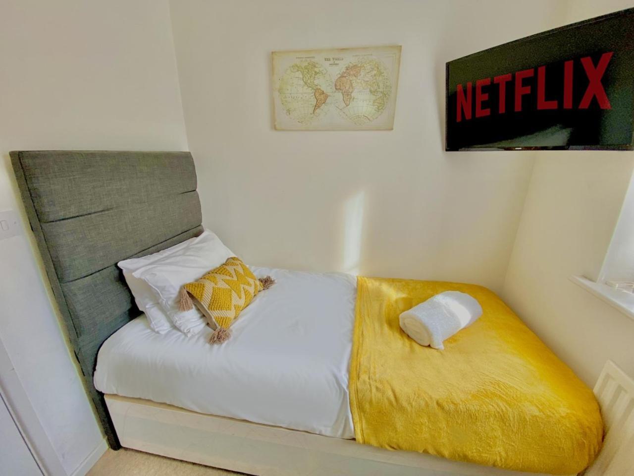 Walsall Group Accommodation ภายนอก รูปภาพ